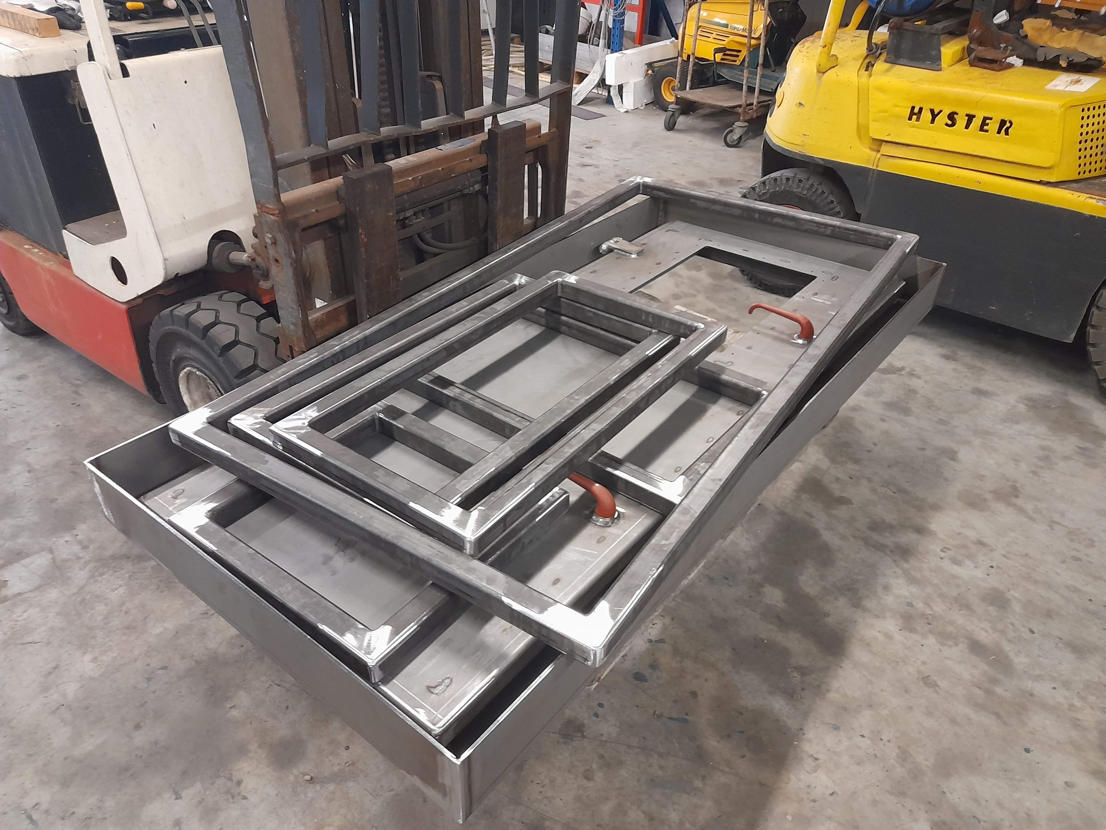 Gelast stalen constructiedeel in de werkplaats